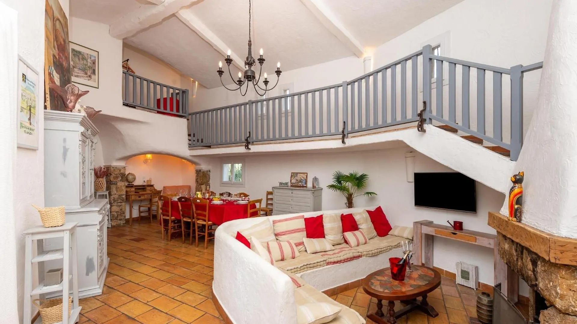Spacious Villa With Garden Near Grasse Mouans-Sartoux