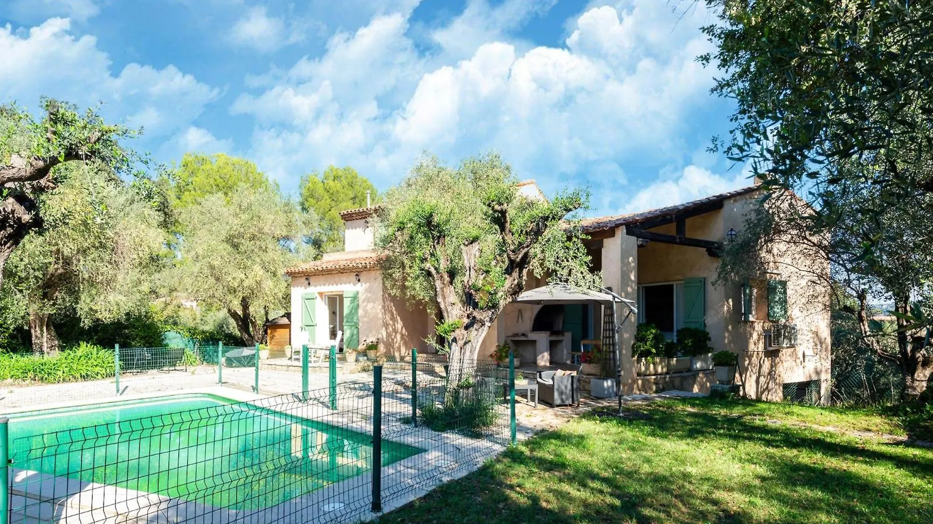 Spacious Villa With Garden Near Grasse Mouans-Sartoux