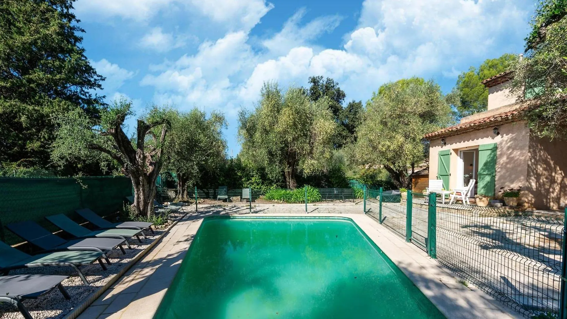 Spacious Villa With Garden Near Grasse Mouans-Sartoux 0*,  Frankreich
