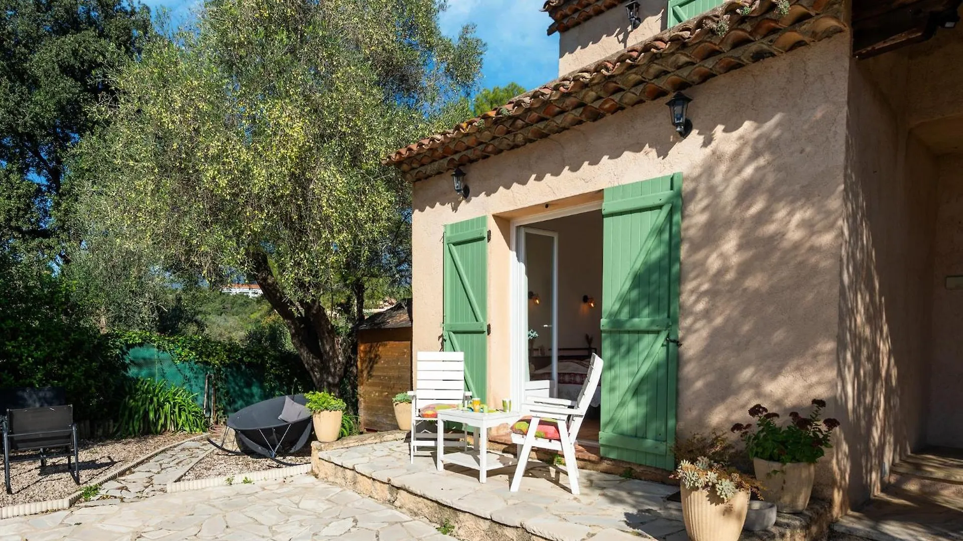 Spacious Villa With Garden Near Grasse Mouans-Sartoux